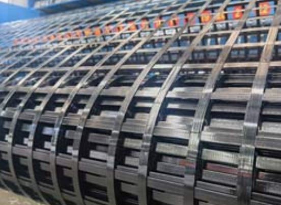 南开钢塑土工格栅：基建“隐形脊梁”的绿色智造与长寿命进化论